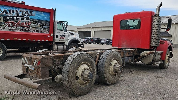 image for item MH9394 2007 Kenworth T300  truck cab and chassis