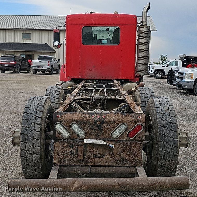 image for item MH9394 2007 Kenworth T300  truck cab and chassis