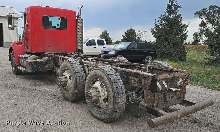 image for item MH9394 2007 Kenworth T300  truck cab and chassis