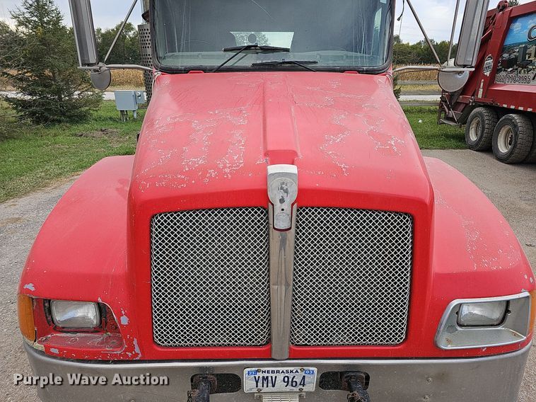 image for item MH9394 2007 Kenworth T300  truck cab and chassis