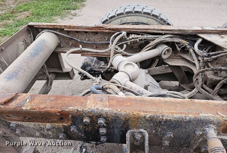 image for item MH9394 2007 Kenworth T300  truck cab and chassis