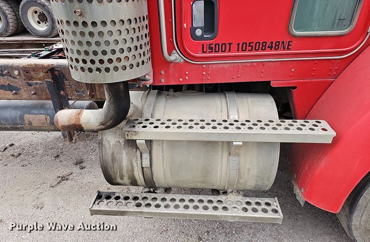 image for item MH9394 2007 Kenworth T300  truck cab and chassis