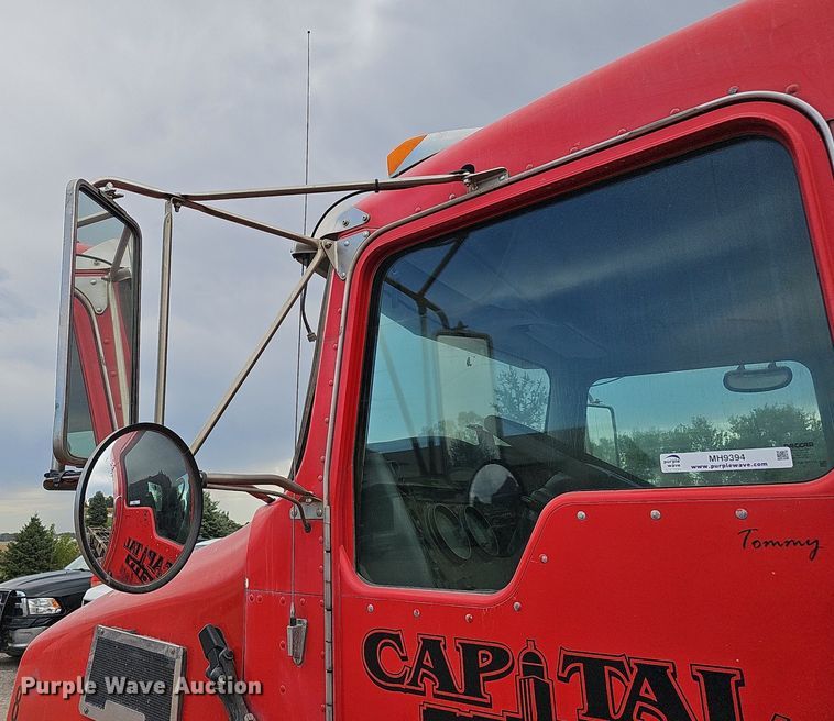 image for item MH9394 2007 Kenworth T300  truck cab and chassis