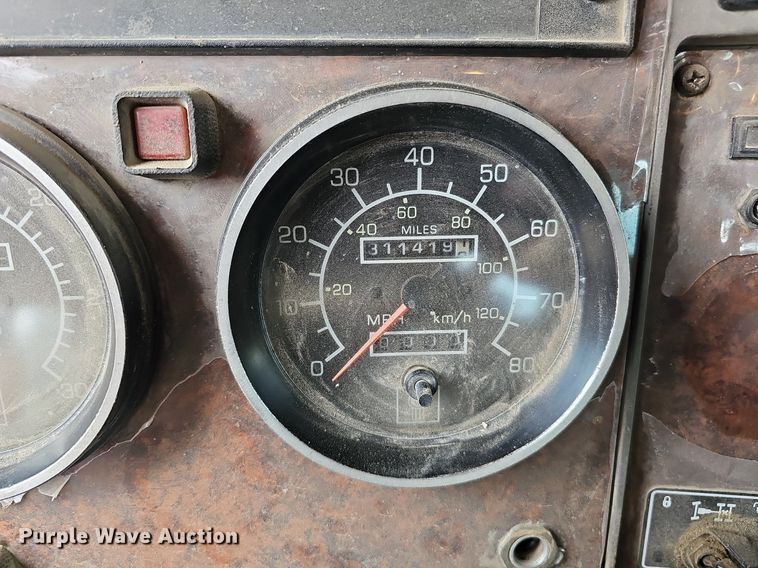 image for item MH9394 2007 Kenworth T300  truck cab and chassis