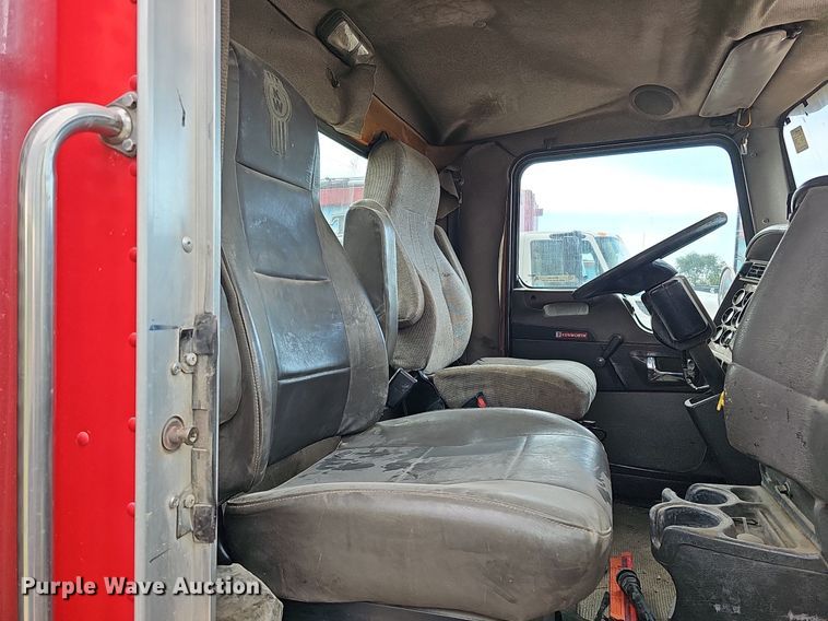 image for item MH9394 2007 Kenworth T300  truck cab and chassis