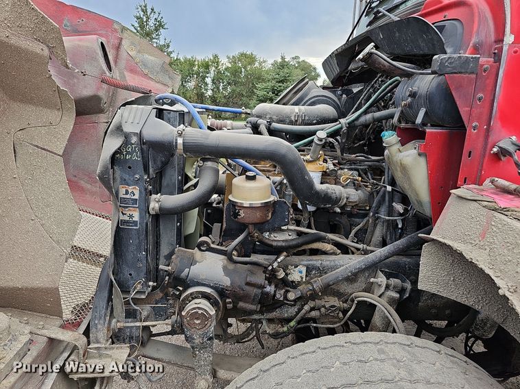 image for item MH9394 2007 Kenworth T300  truck cab and chassis