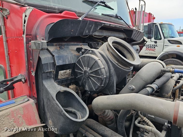 image for item MH9394 2007 Kenworth T300  truck cab and chassis