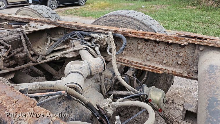 image for item MH9394 2007 Kenworth T300  truck cab and chassis