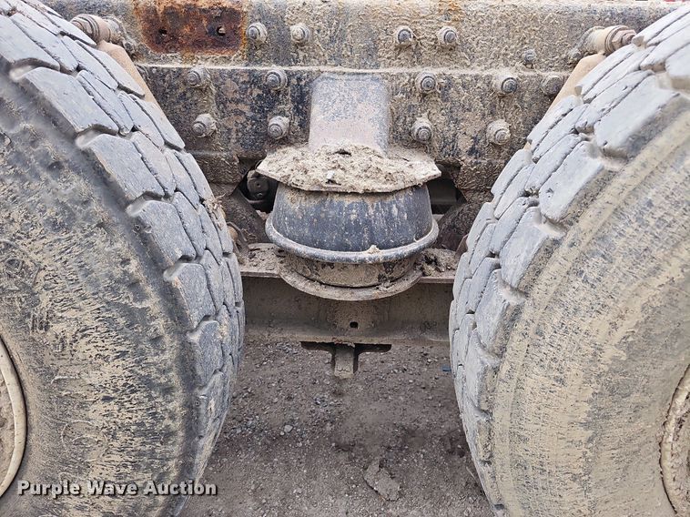 image for item MH9394 2007 Kenworth T300  truck cab and chassis