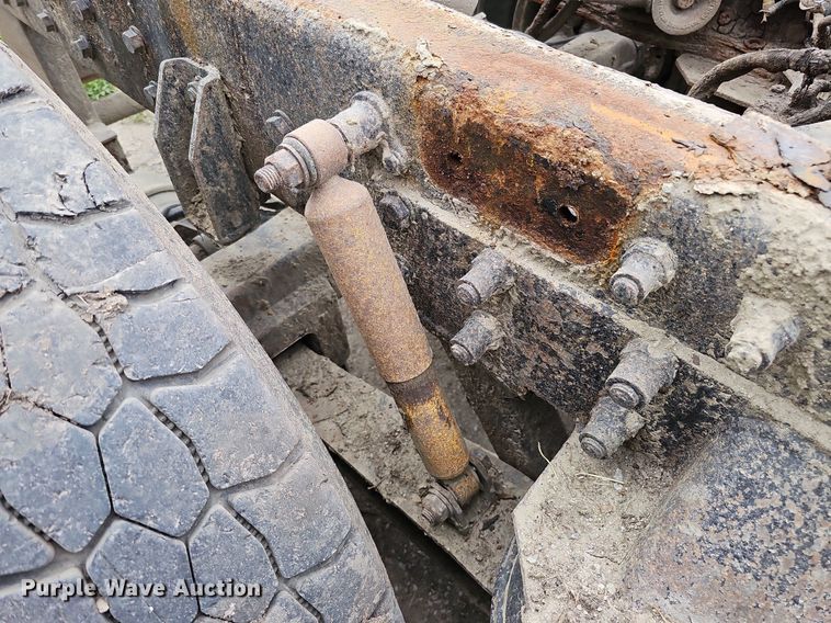 image for item MH9394 2007 Kenworth T300  truck cab and chassis