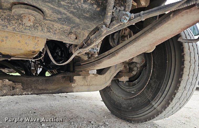 image for item MH9394 2007 Kenworth T300  truck cab and chassis