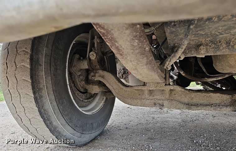 image for item MH9394 2007 Kenworth T300  truck cab and chassis