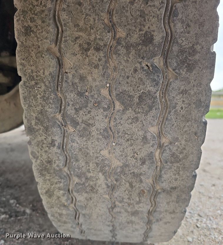 image for item MH9394 2007 Kenworth T300  truck cab and chassis