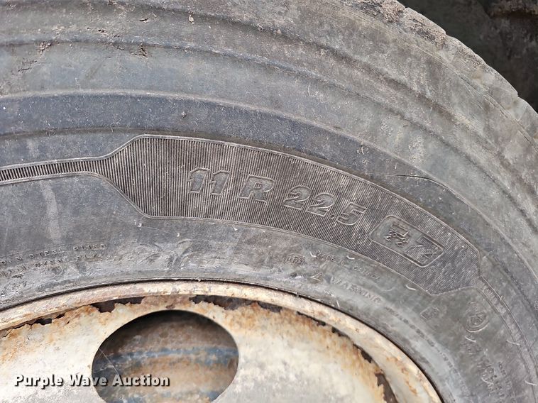 image for item MH9394 2007 Kenworth T300  truck cab and chassis