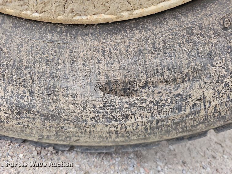 image for item MH9394 2007 Kenworth T300  truck cab and chassis