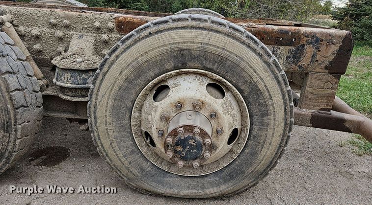 image for item MH9394 2007 Kenworth T300  truck cab and chassis