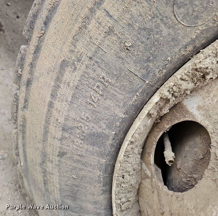 image for item MH9394 2007 Kenworth T300  truck cab and chassis