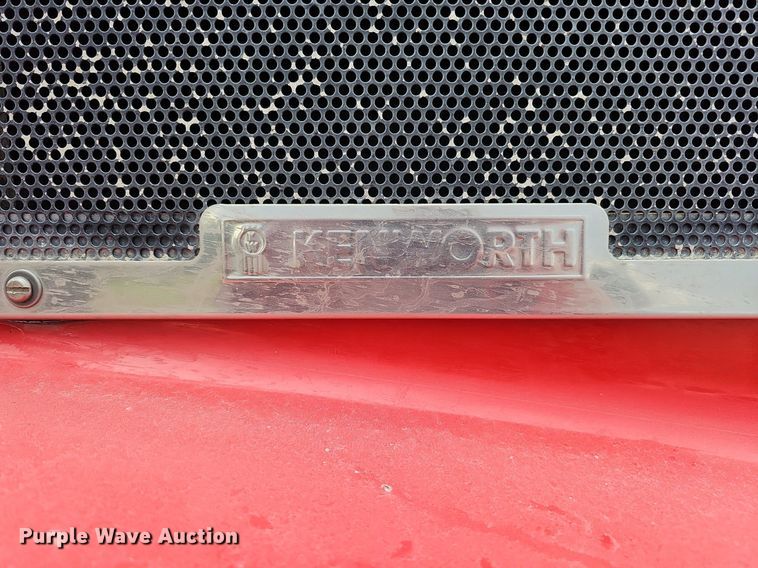 image for item MH9394 2007 Kenworth T300  truck cab and chassis