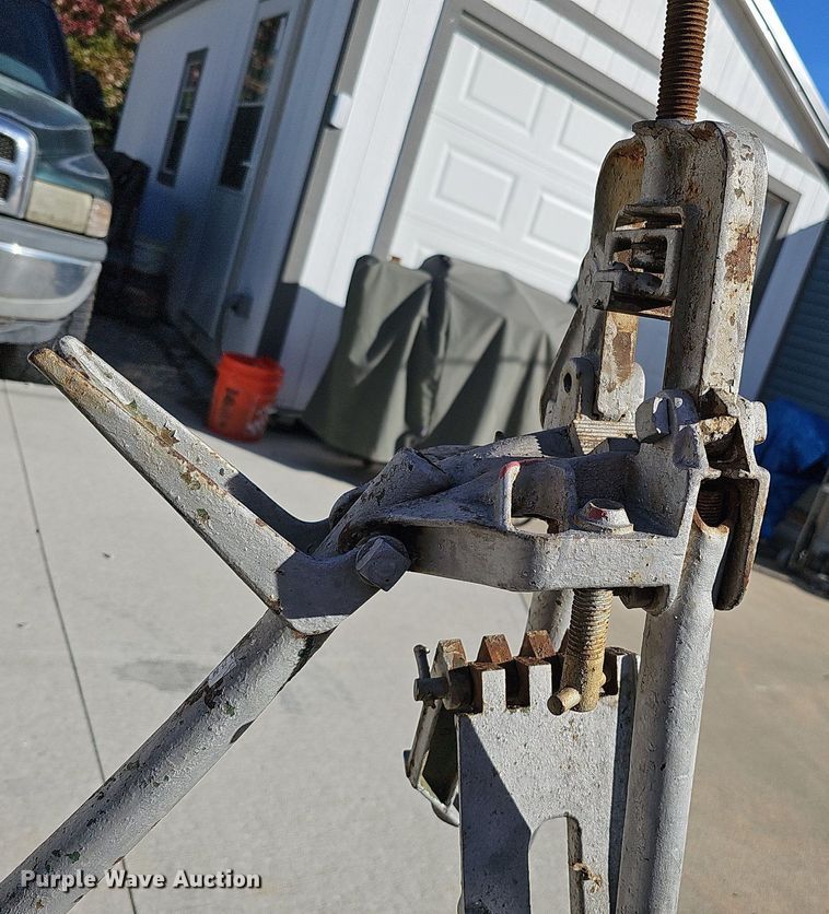 image for item MH9417 Tools