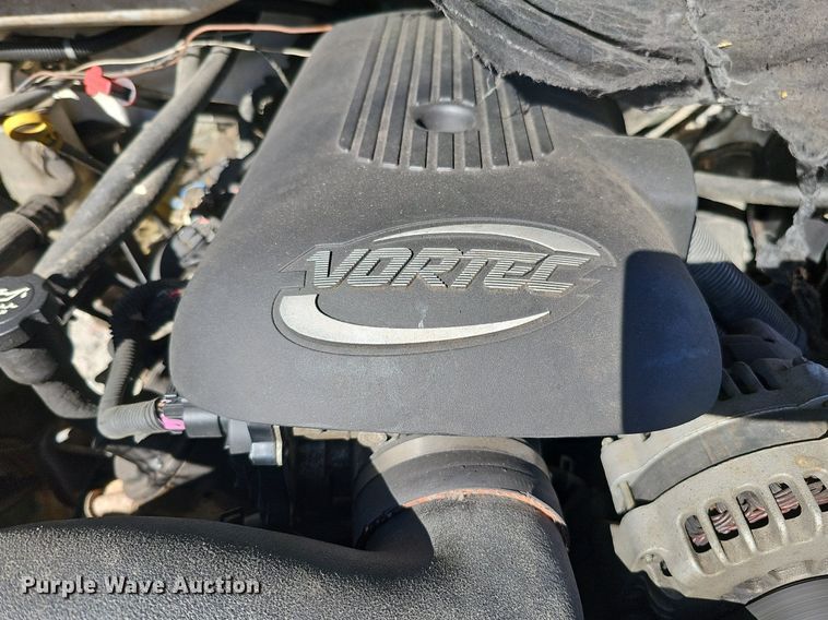 image for item MH9438 2004 Chevrolet Silverado 1500  Ext. Cab pickup truck