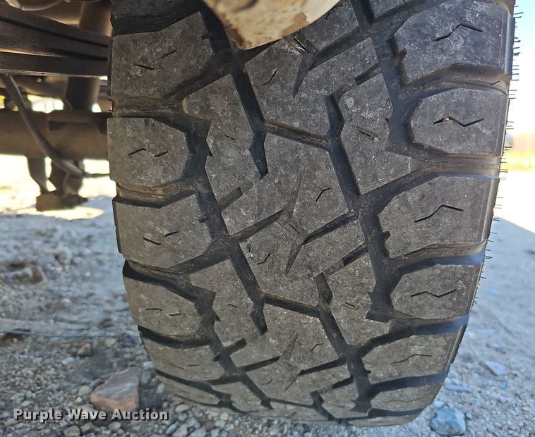 image for item MH9438 2004 Chevrolet Silverado 1500  Ext. Cab pickup truck