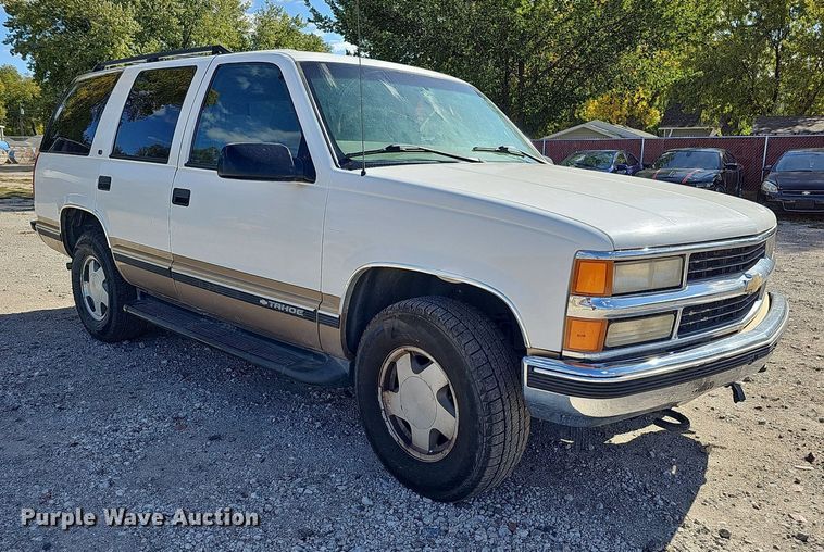 image for item MH9440 1999 Chevrolet Tahoe LS  SUV