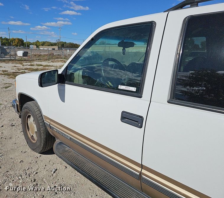 image for item MH9440 1999 Chevrolet Tahoe LS  SUV
