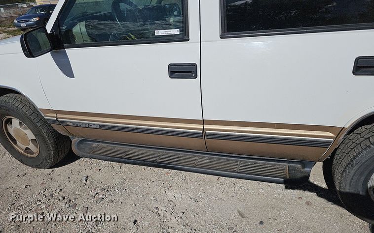 image for item MH9440 1999 Chevrolet Tahoe LS  SUV