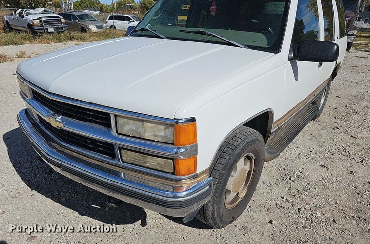 image for item MH9440 1999 Chevrolet Tahoe LS  SUV