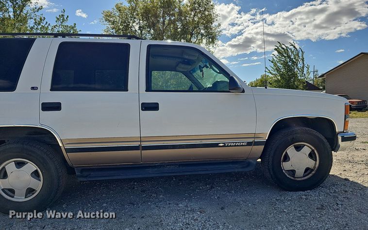 image for item MH9440 1999 Chevrolet Tahoe LS  SUV