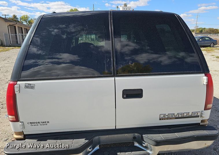 image for item MH9440 1999 Chevrolet Tahoe LS  SUV