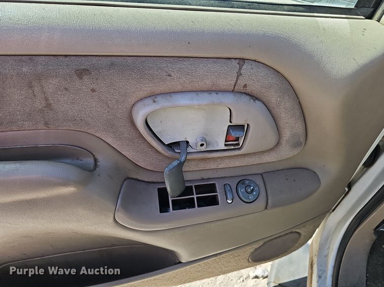 image for item MH9440 1999 Chevrolet Tahoe LS  SUV