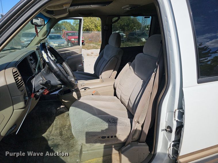 image for item MH9440 1999 Chevrolet Tahoe LS  SUV