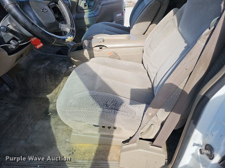 image for item MH9440 1999 Chevrolet Tahoe LS  SUV