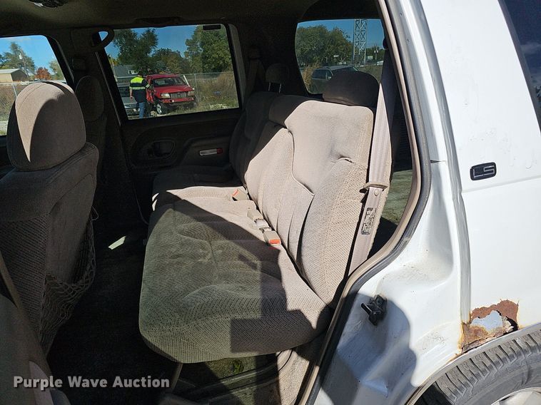 image for item MH9440 1999 Chevrolet Tahoe LS  SUV