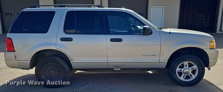 image for item MH9441 2004 Ford Explorer XLT  SUV