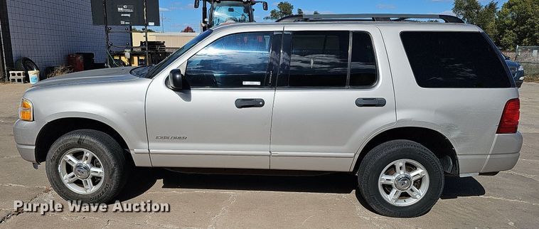 image for item MH9441 2004 Ford Explorer XLT  SUV