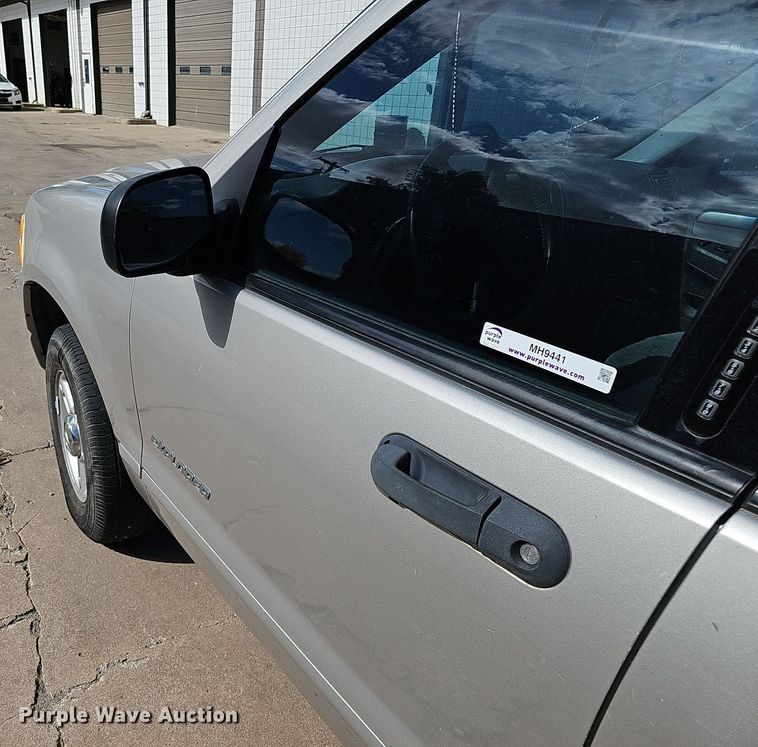 image for item MH9441 2004 Ford Explorer XLT  SUV