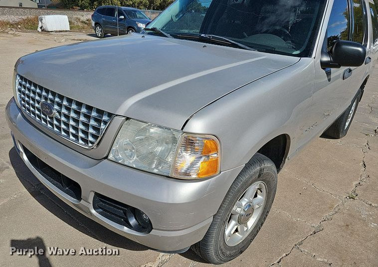 image for item MH9441 2004 Ford Explorer XLT  SUV