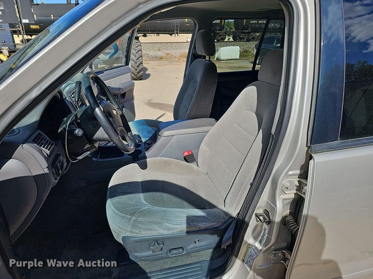 image for item MH9441 2004 Ford Explorer XLT  SUV