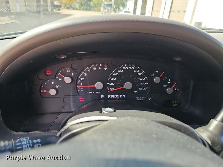 image for item MH9441 2004 Ford Explorer XLT  SUV