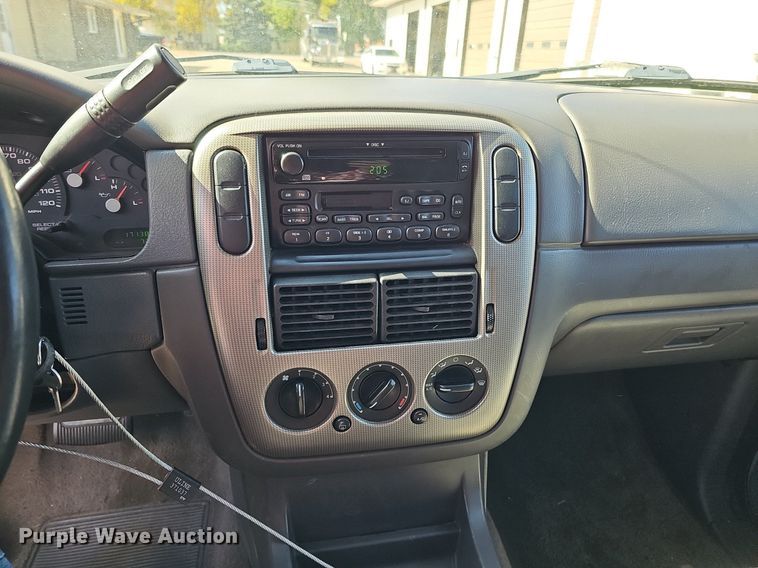 image for item MH9441 2004 Ford Explorer XLT  SUV