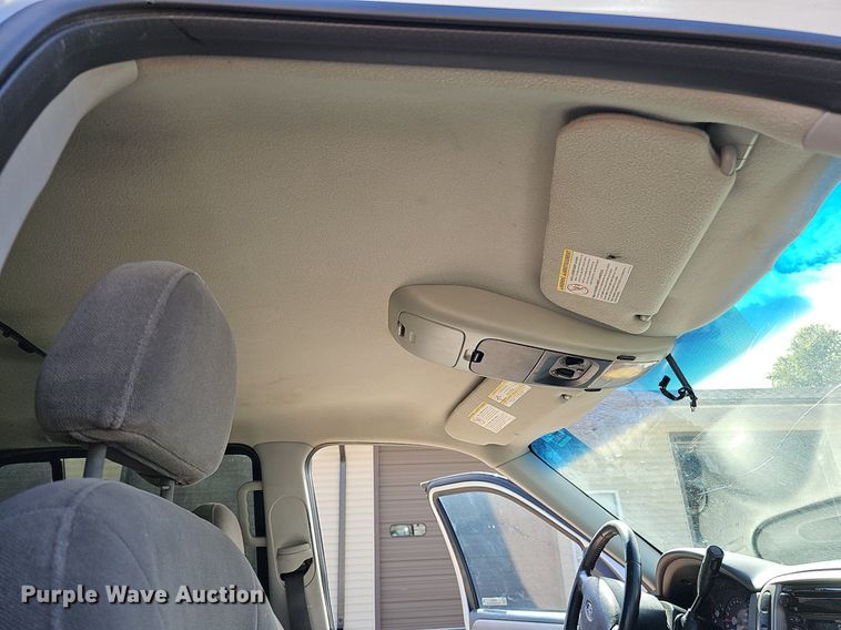 image for item MH9441 2004 Ford Explorer XLT  SUV