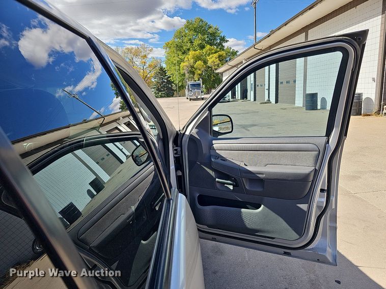 image for item MH9441 2004 Ford Explorer XLT  SUV