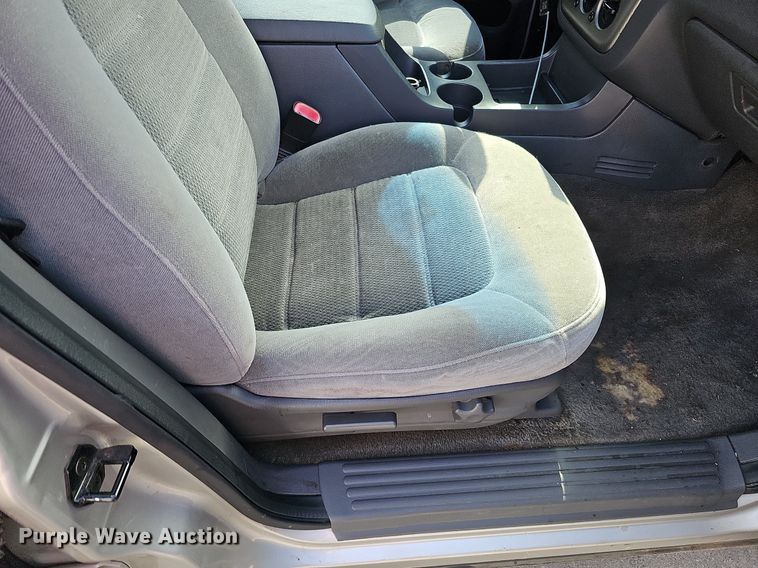 image for item MH9441 2004 Ford Explorer XLT  SUV