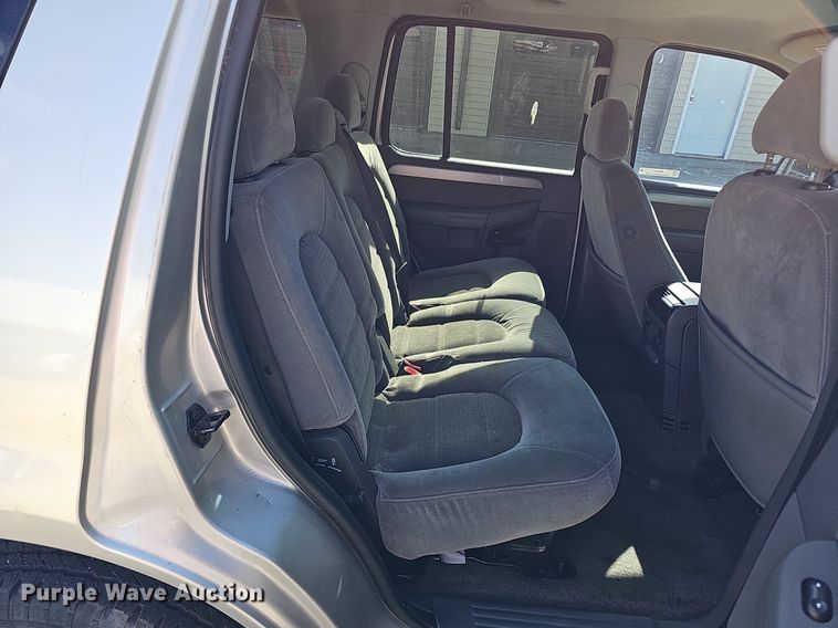 image for item MH9441 2004 Ford Explorer XLT  SUV