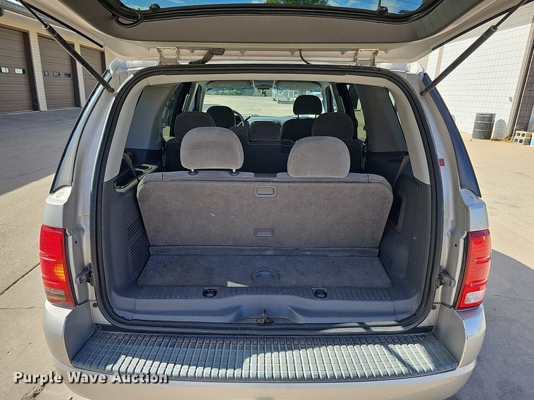 image for item MH9441 2004 Ford Explorer XLT  SUV