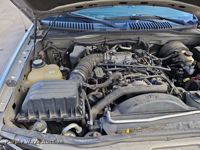 image for item MH9441 2004 Ford Explorer XLT  SUV