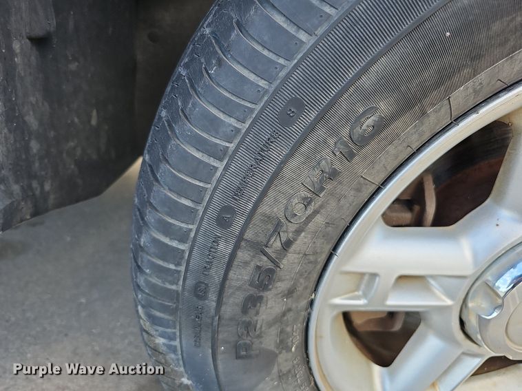 image for item MH9441 2004 Ford Explorer XLT  SUV