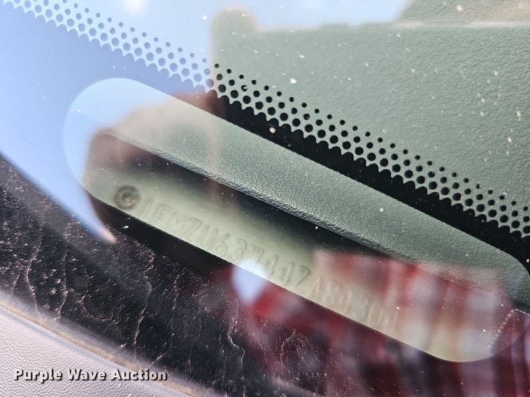 image for item MH9441 2004 Ford Explorer XLT  SUV